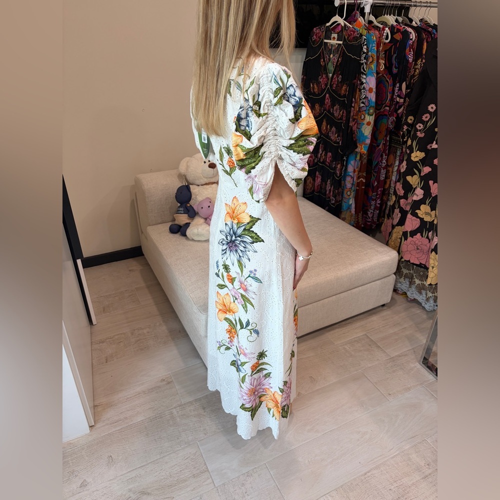 Farm Rio: Floral Embroidered White Dress / Sweet Bloom Dreamscape - Picture 2 of 11